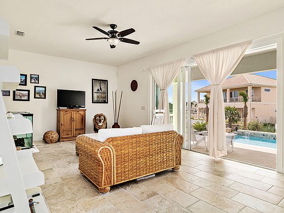 3rd image of 30 Ocean Dune Cir