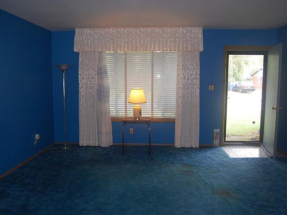 2nd image of 8216 E 37th Pl