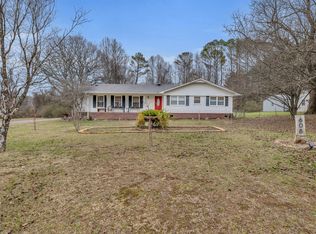 608 Fall River Rd, Lawrenceburg, TN 38464