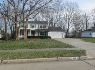977 Oakview Dr, Highland Heights, OH