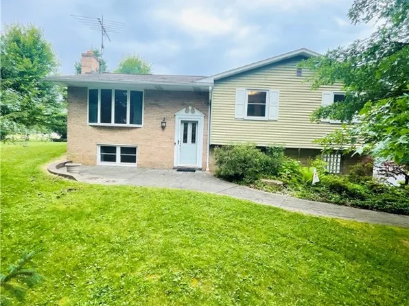 612 Scott Ave, Scottdale, PA 15683