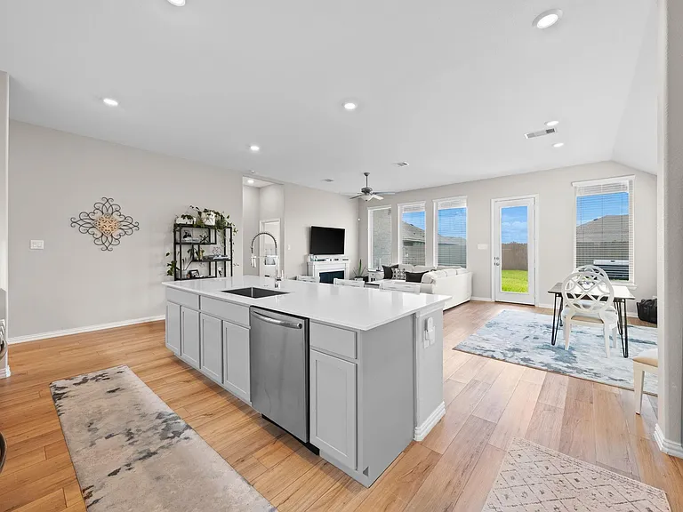 14206 Hawley Village Way — Photo 13