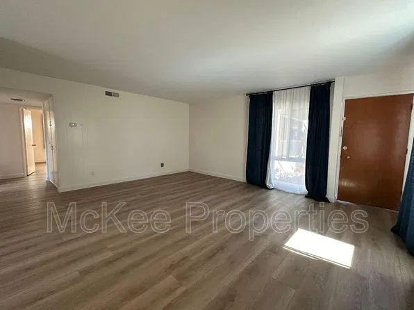 540 G Ave #C, Coronado, CA 92118