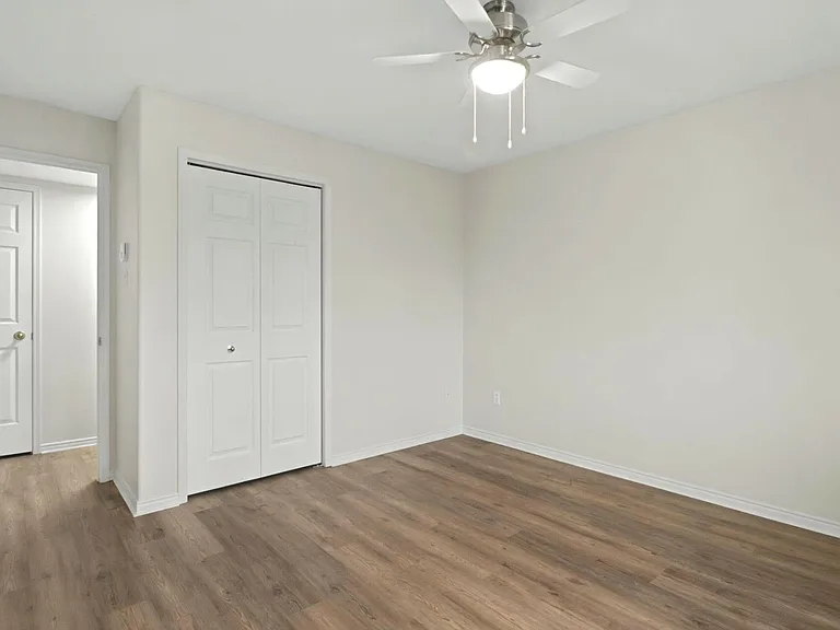 30 Fairlane Dr — Photo 1
