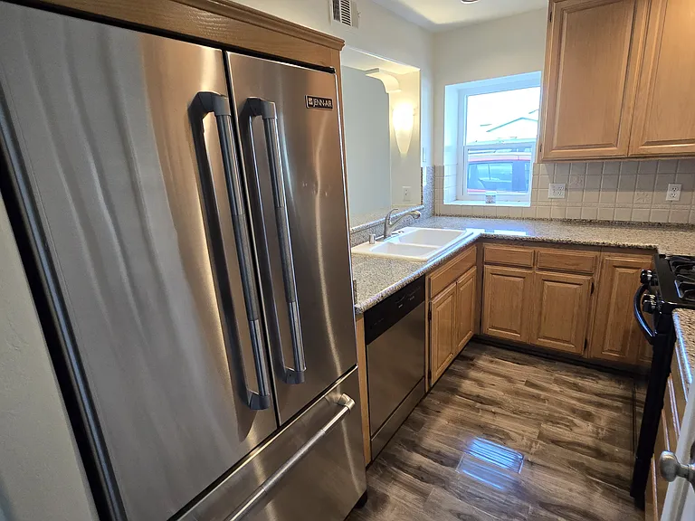 77 W Harrison Ave — Photo 11