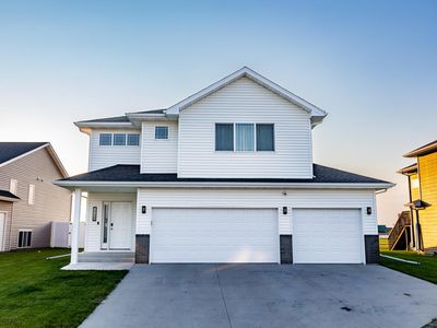 5726 Deb Dr W, West Fargo, ND, 58078