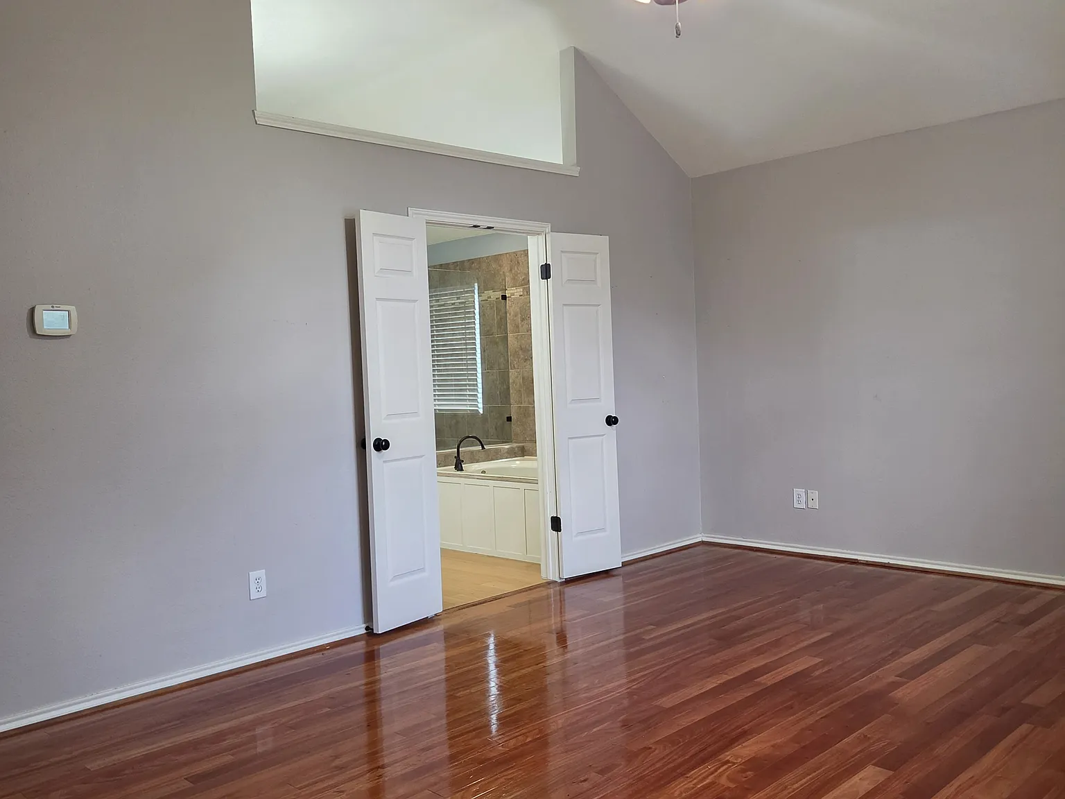 4 bed, 3068 sqft, $2,950 — Photo 2