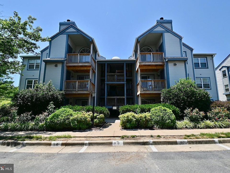 1st image of 6923 Victoria Dr Unit F
