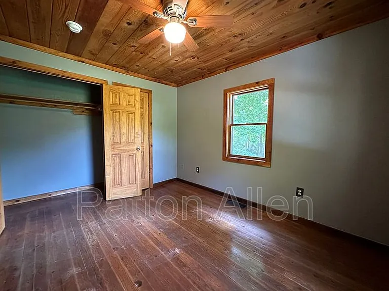 267 Davis Creek Rd — Photo 16