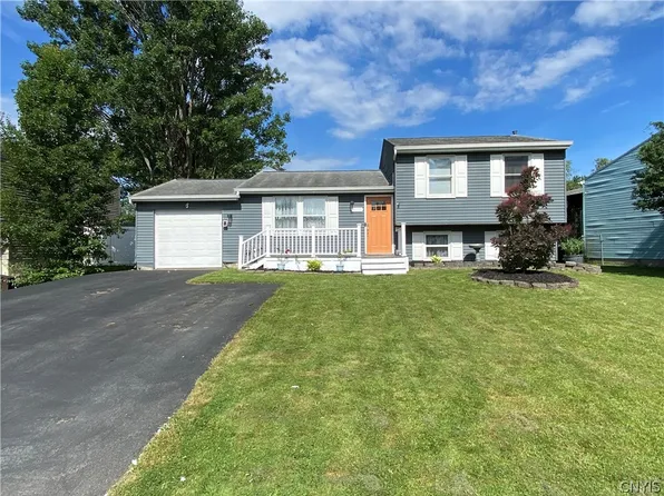 8107 Firenze Ln, Clay, NY 13041