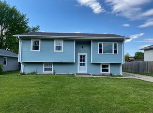 508 E 26th St, Sterling, IL 61081