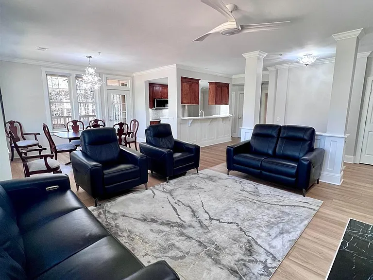 1040 Creekside #D — Photo 8