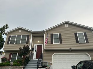 45 Daytona St, West Haven, CT 06516