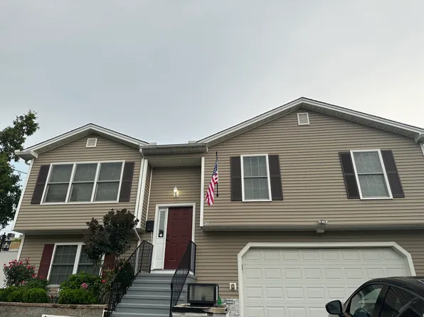 45 Daytona St, West Haven, CT 06516