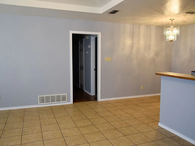 602 Crestridge Ct — Photo 7
