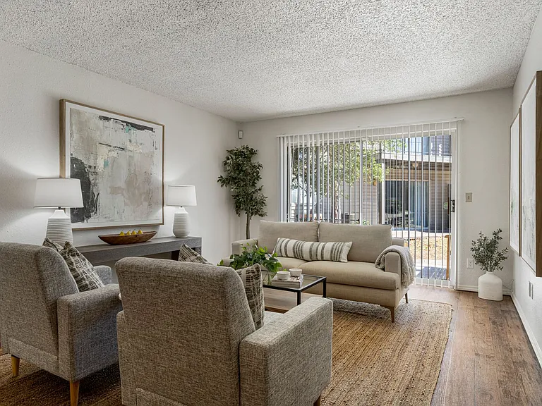 Deerfield Estates - First Months Rent FREE *Select Units Only* — Photo 44