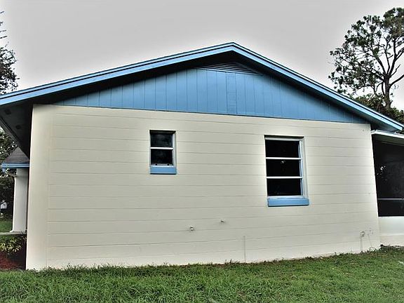 2nd image of 843 W Gaucho Cir