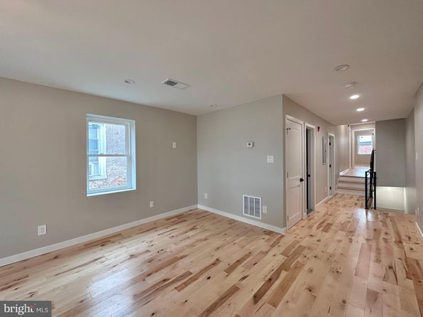 2821 E Girard Ave #B