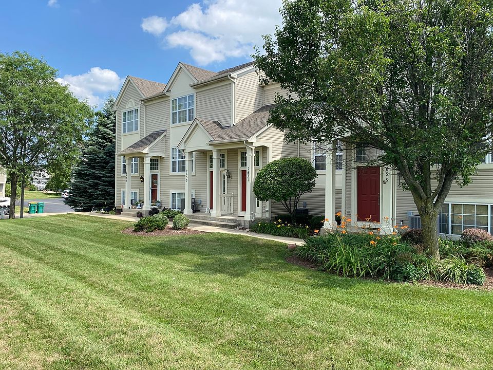 1st image of 2633 Canyon Dr