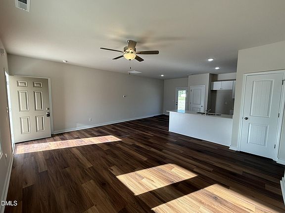 4th image of 129 Jacobs Ridge Dr