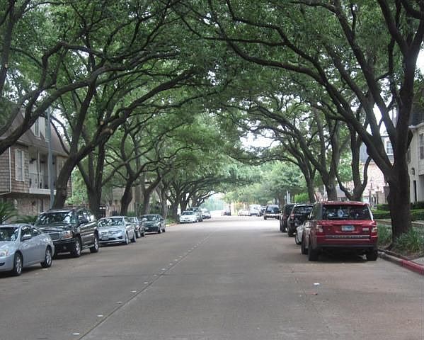 2nd image of 359 N Post Oak Ln APT 321