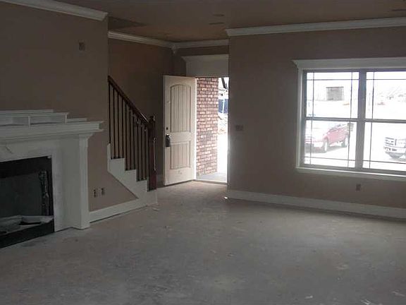 5th image of 3111 SW Waterleaf Ave