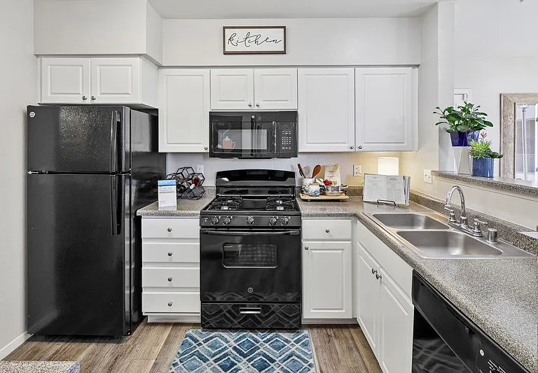 Vista Grove Apartments — Photo 4