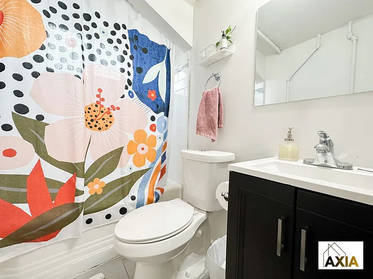 755 N Birch St — Photo 7