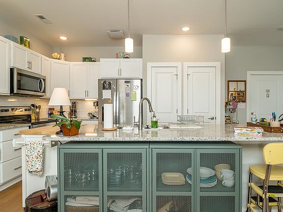 3rd image of 1559 Crownpoint Dr #213