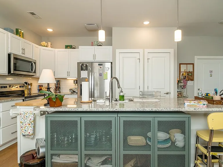 1559 Crownpoint Dr #206 — Photo 3