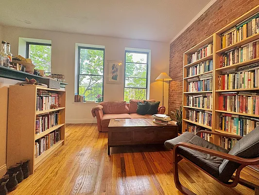 Rented by Elmord Management LLC | media 14