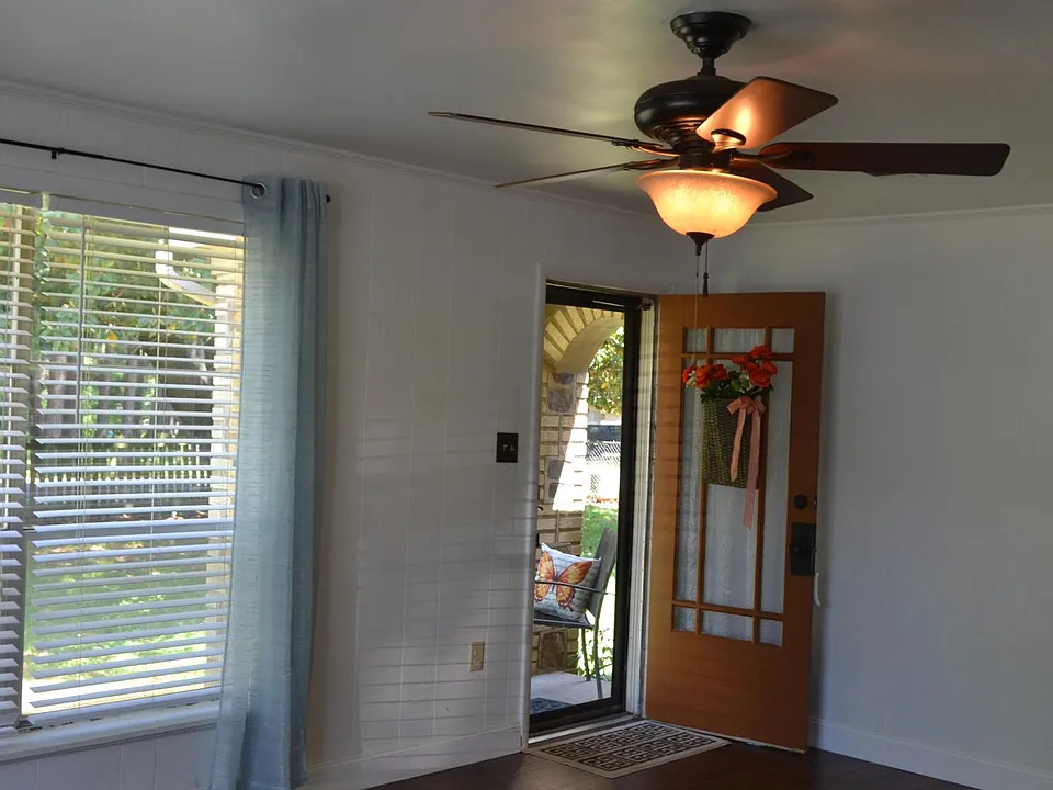 Front living space