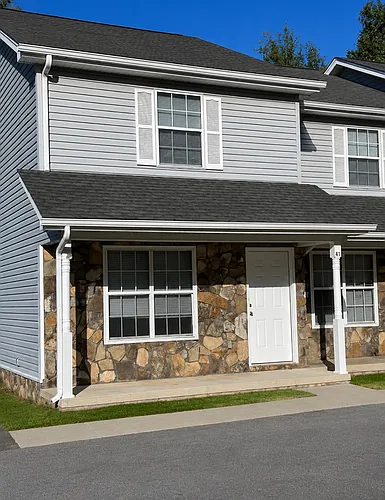 45 Stratos Ln Photo 1