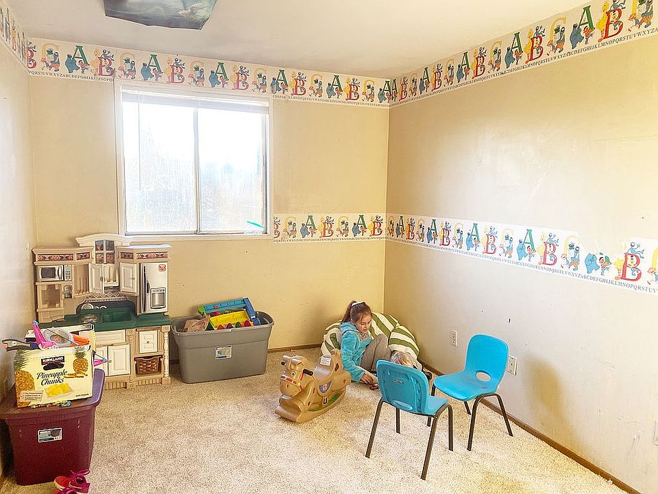 2nd image of 27282 8th St