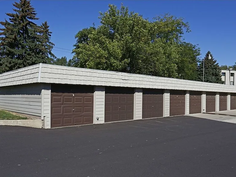 Willowwood — Photo 2