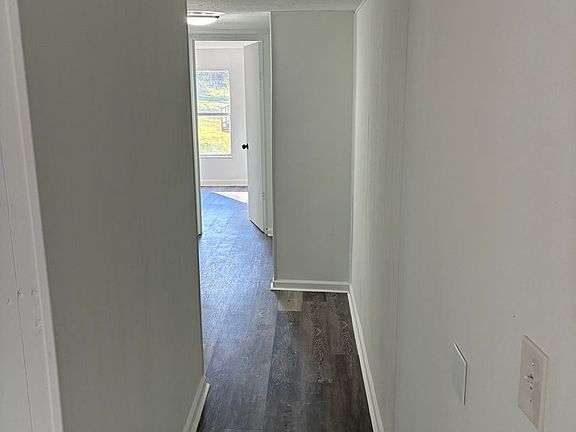 4th image of 1582 Riverside Rd