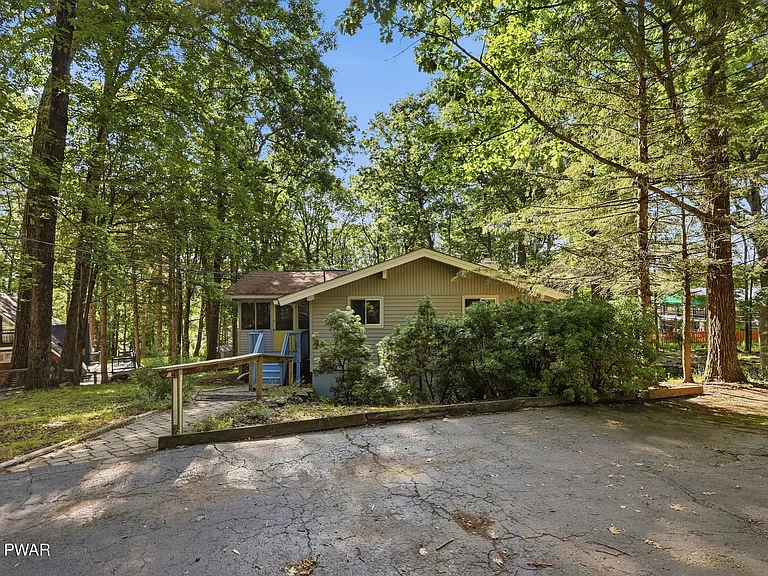 211 Water View Dr — Photo 36