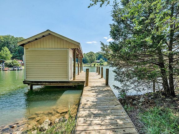 4th image of 114 Creeden Dr