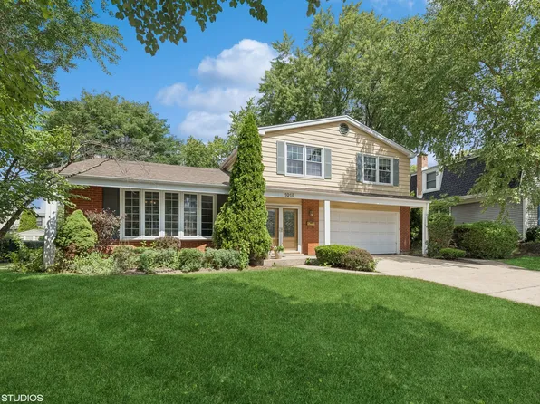 1018 W Cedar Ln, Arlington Heights, IL 60005