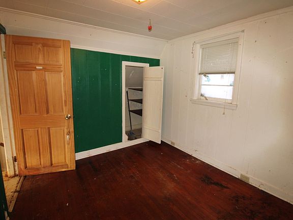 5th image of 2869 Exeter St