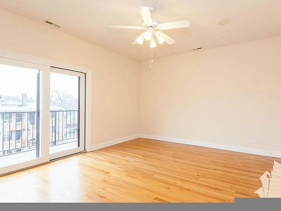 2nd image of 3829 N Southport Ave #22
