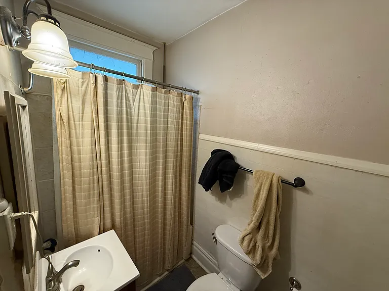 1821 S Patterson St #3 — Photo 2