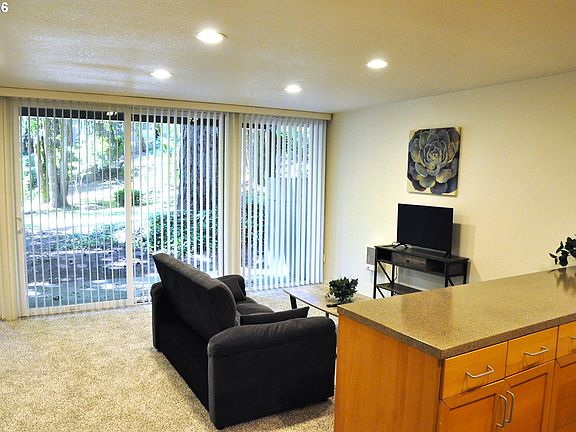 5th image of 100 Kerr Pkwy APT 30