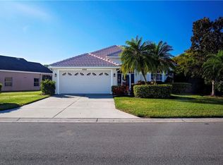 6810 Wagon Wheel Cir, Sarasota, FL 34243
