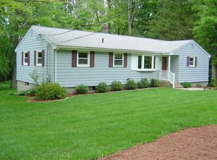 135 Oak St, Holliston, MA 01746
