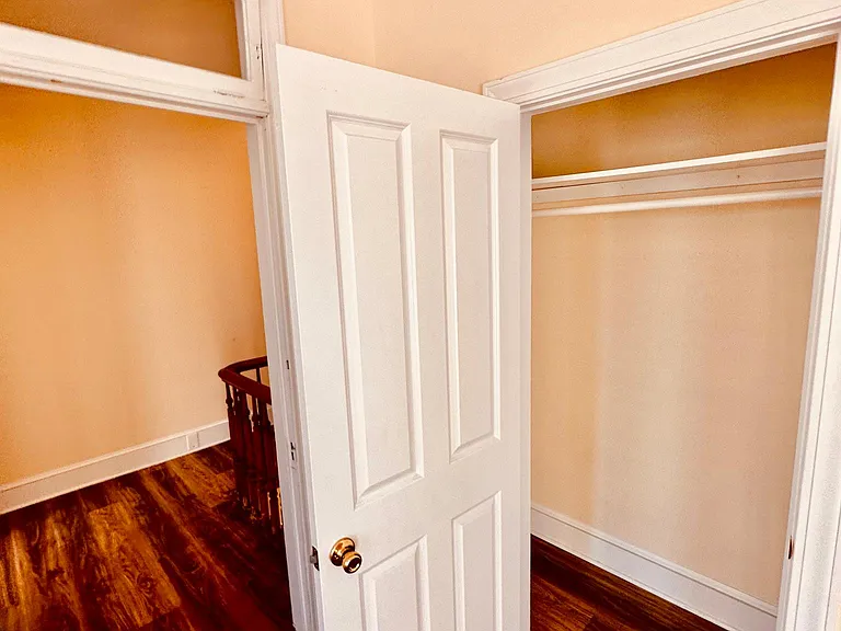 558 Broadway Apt 1 - Bedroom Closet