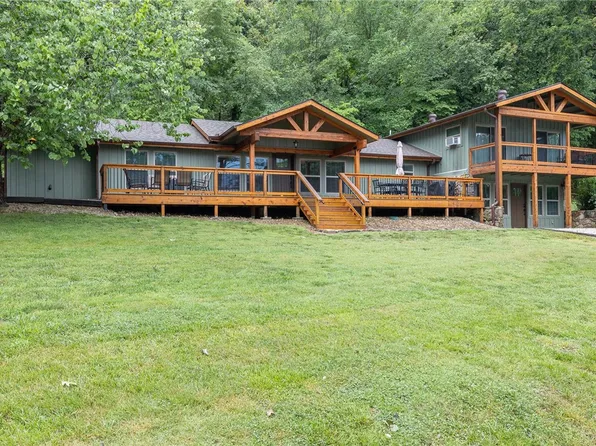 18607 Coppermine Rd, Rogers, AR 72756