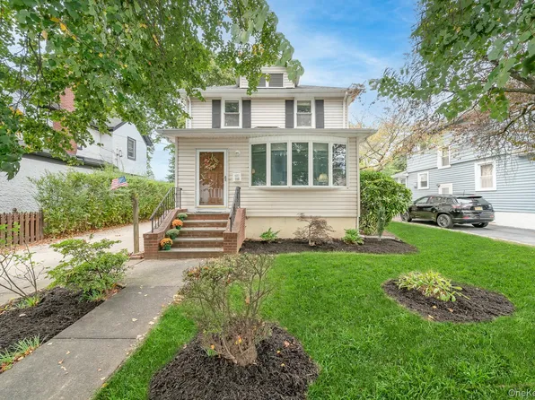 118 Linden Street, Bellmore, NY 11710