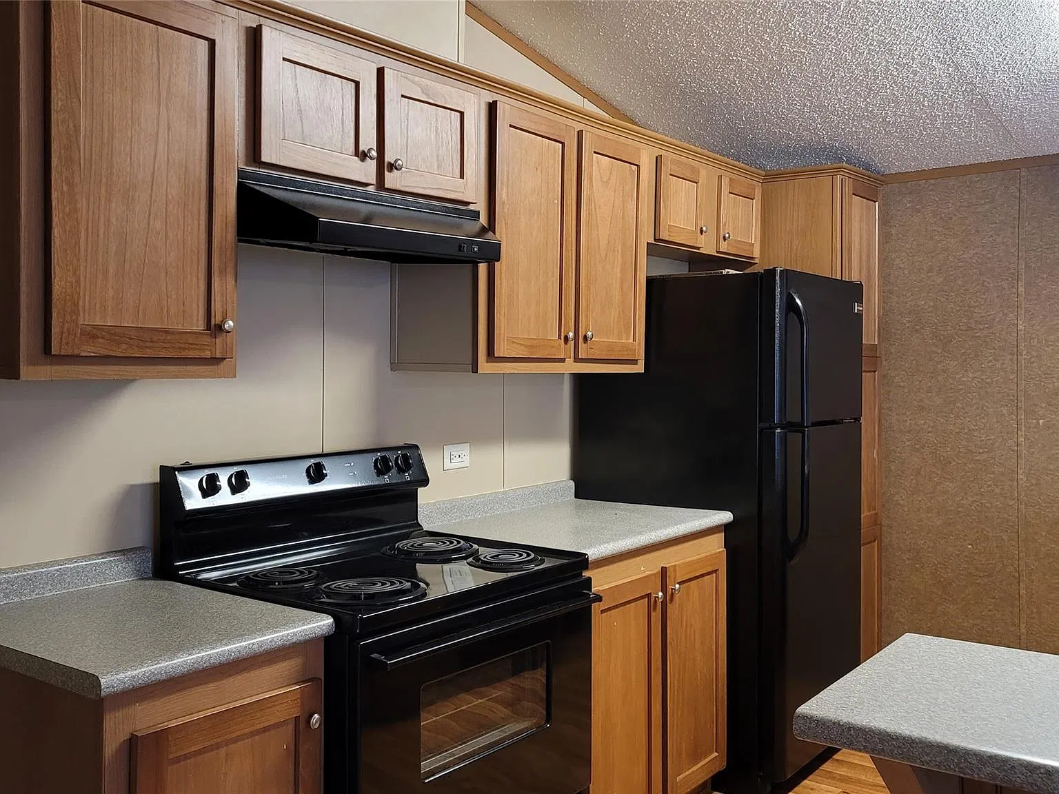 3 bed, 2.0 bath, $1,200 — Photo 4