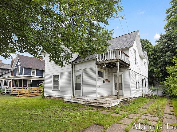 2nd image of 233 Hollister Ave SE